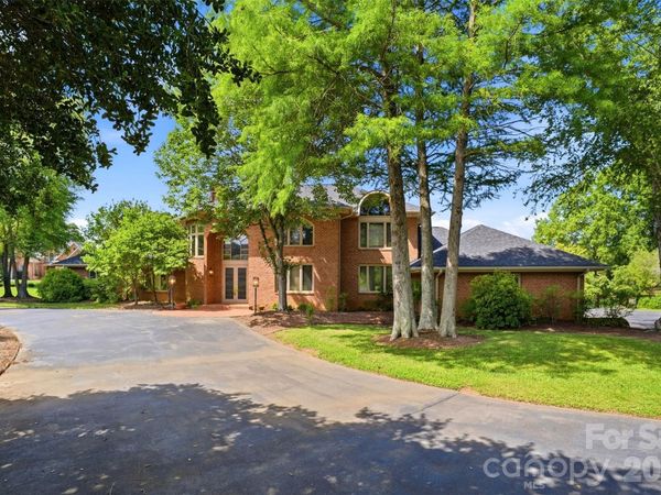 108 Wyndham Cove , Cherryville, NC 28021
