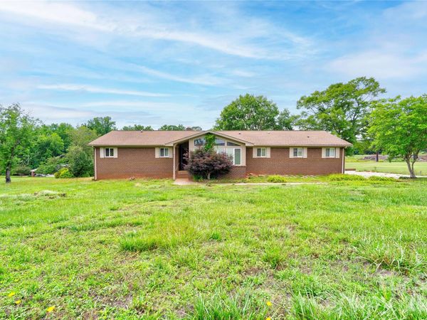 3016 Longwood Drive , Shelby, NC 28152