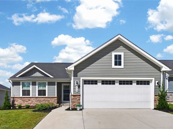 994 Sunrise Way , Akron, OH 44312