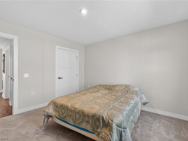 994 Sunrise Way , Akron, OH 44312 Photo 13