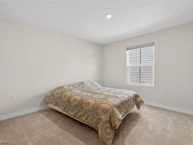 994 Sunrise Way , Akron, OH 44312 Photo 14