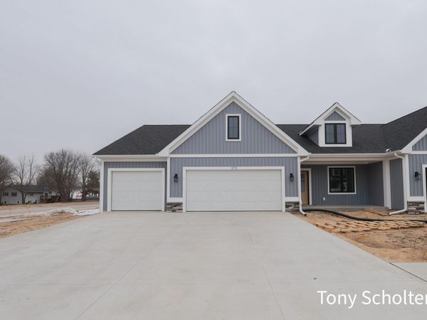 6315 Blendon Woods Drive, Unit 43, Hudsonville, MI 49426