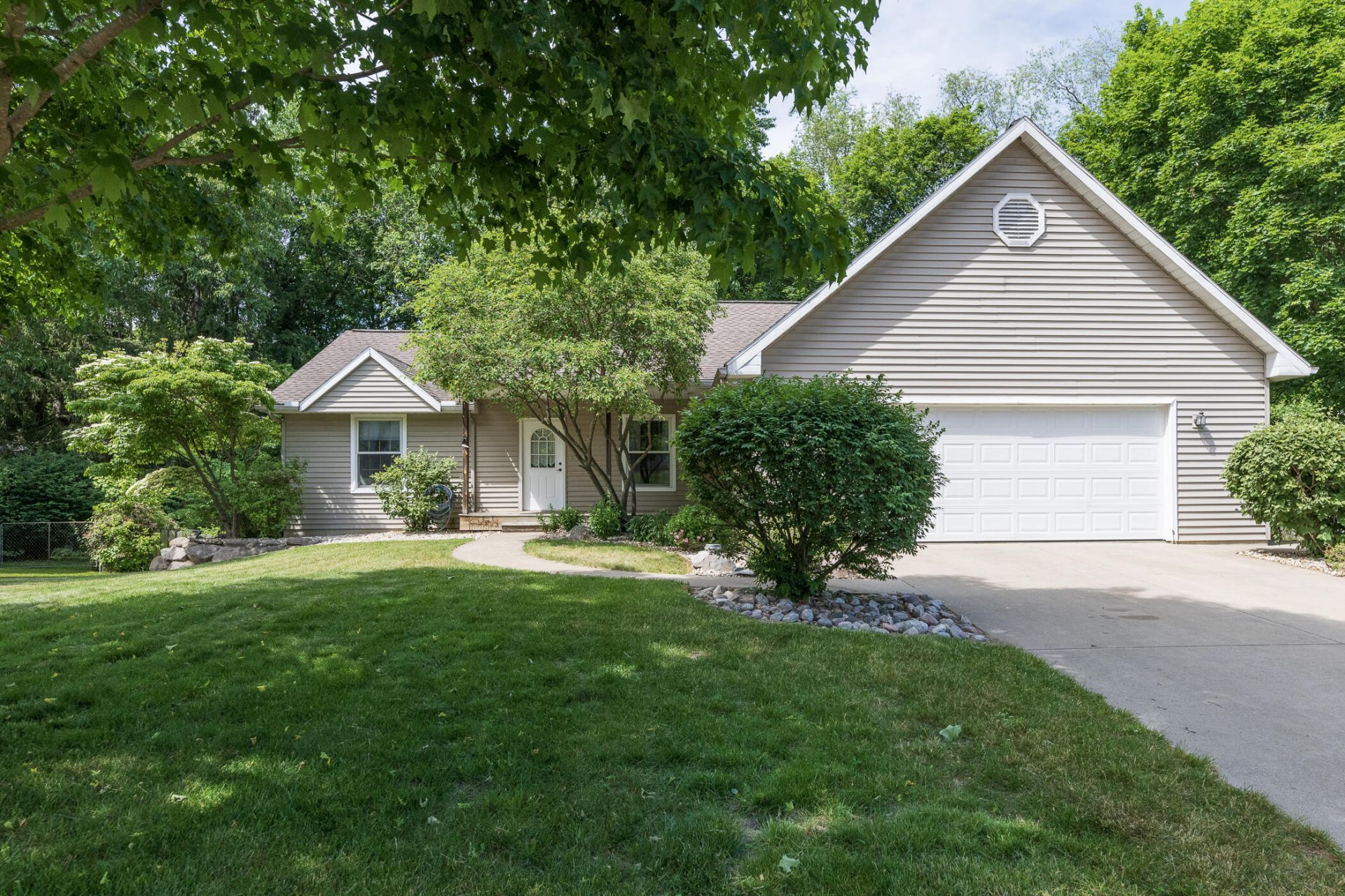 11175 Delmar Avenue, Richland, MI 49083 Main Photo