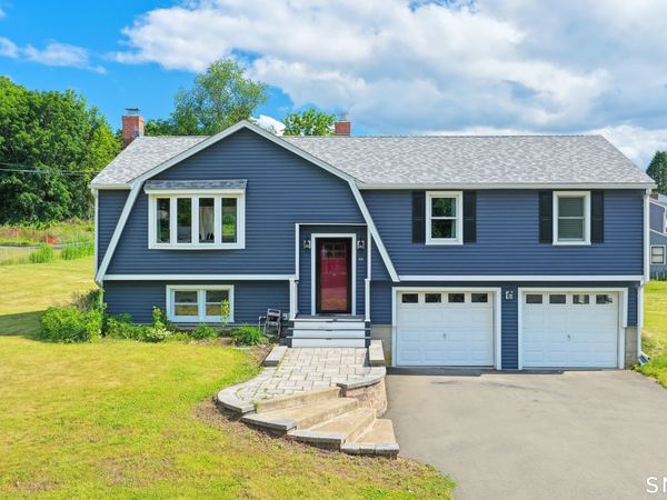 66 Roarke , North Haven, CT 06473