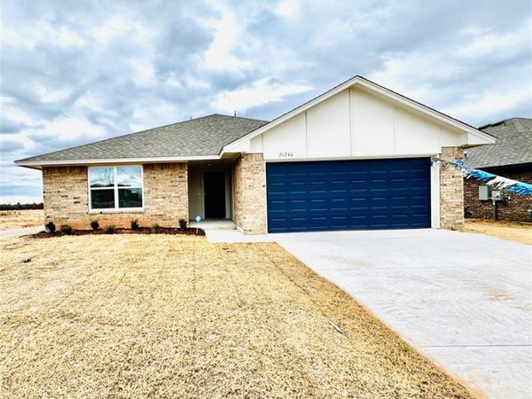 21240 SE 32nd Street, Harrah, OK 73045
