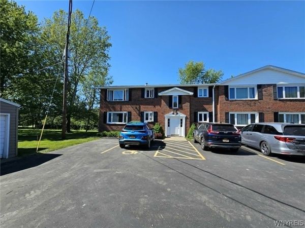 1050 Reserve Road , Unit 3, Buffalo, NY 14224
