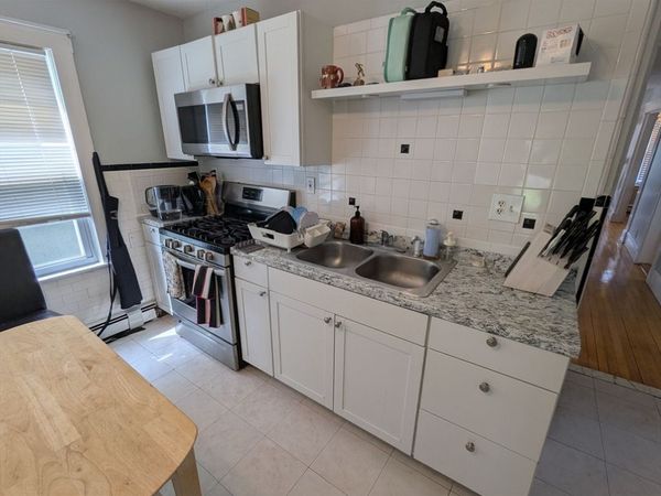 376 Fellsway W, Unit 2, Medford, MA 02155