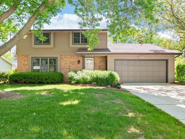 518 SUNRISE LANE, Green Bay, WI 54301