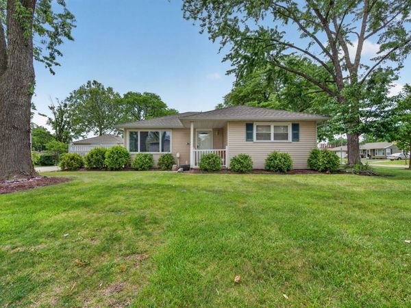 3609 Kingfisher Lane, Rolling Meadows, IL 60008