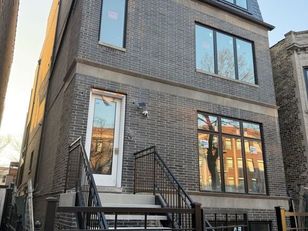 Unit 2, Chicago, IL 60613
