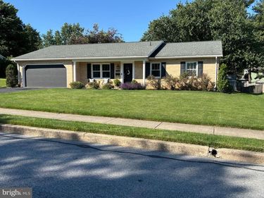 1166 MARILYN AVENUE, EPHRATA, PA 17522