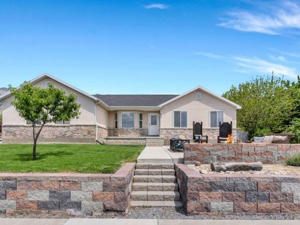 459 S LOADER AVE E, Pleasant Grove, UT 84062
