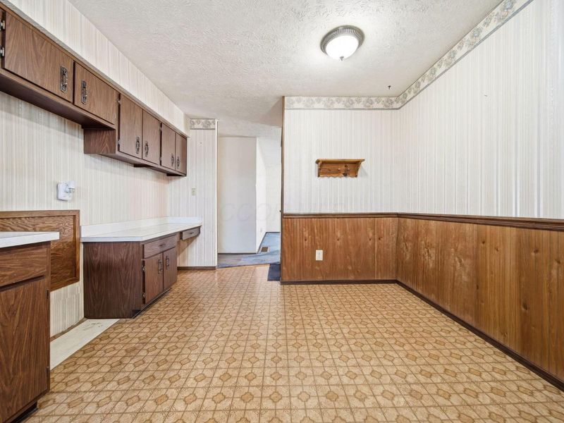 5332 Trabue Road , Columbus, OH 43228 Photo 17