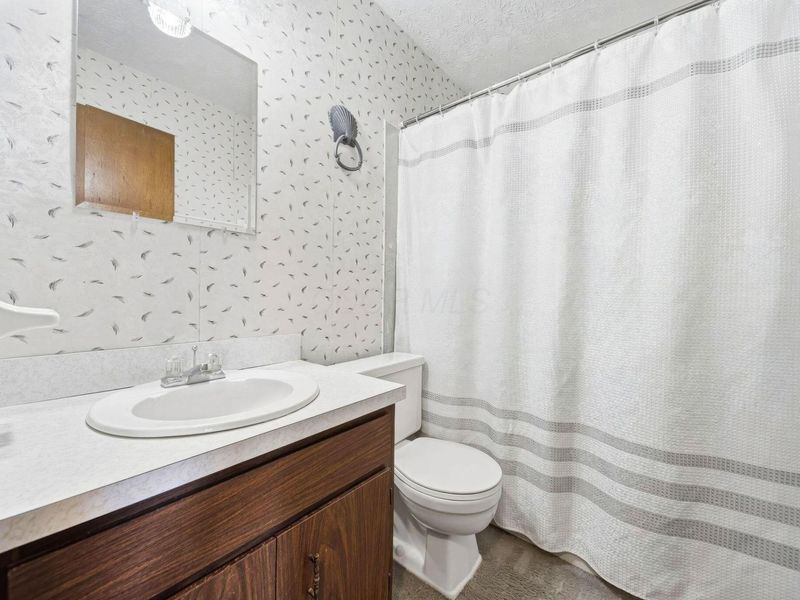 5332 Trabue Road , Columbus, OH 43228 Photo 23
