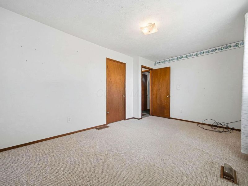 5332 Trabue Road , Columbus, OH 43228 Photo 25