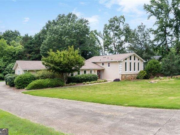 953 Hidden Hollow Drive, Marietta, GA 30068