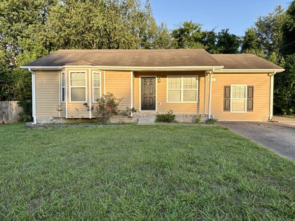 946 Van Buren Ave, Oak Grove, KY 42262
