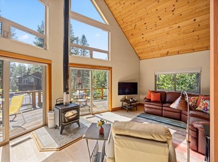 6104 Serene Road, Soda Springs, CA 95728 Photo