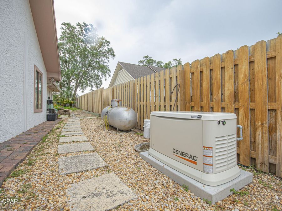 Property Image 100