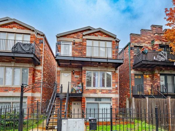 2435 W Polk Street , Unit 3, Chicago, IL 60612