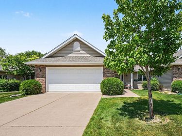 608 Cherrywood Court, Red Wing, MN 55066
