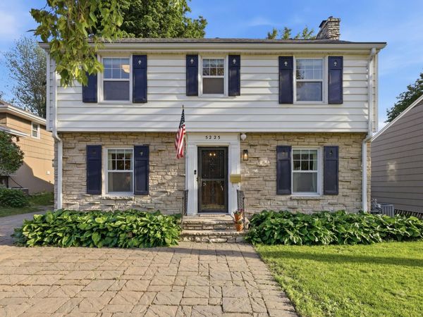 5225 Interlachen Boulevard, Edina, MN 55436