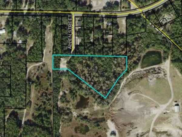 28 Allen Street , Sopchoppy, FL 32358