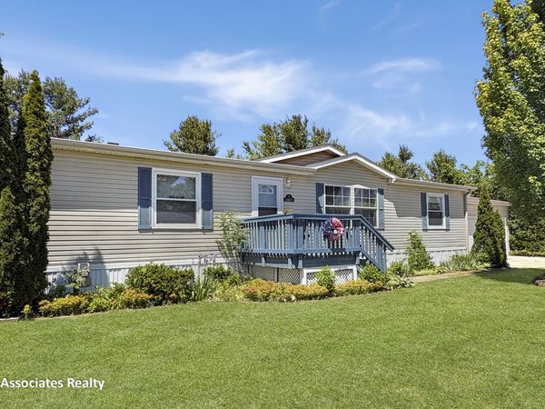 13675 Iris Lane, Cedar Springs, MI 49319