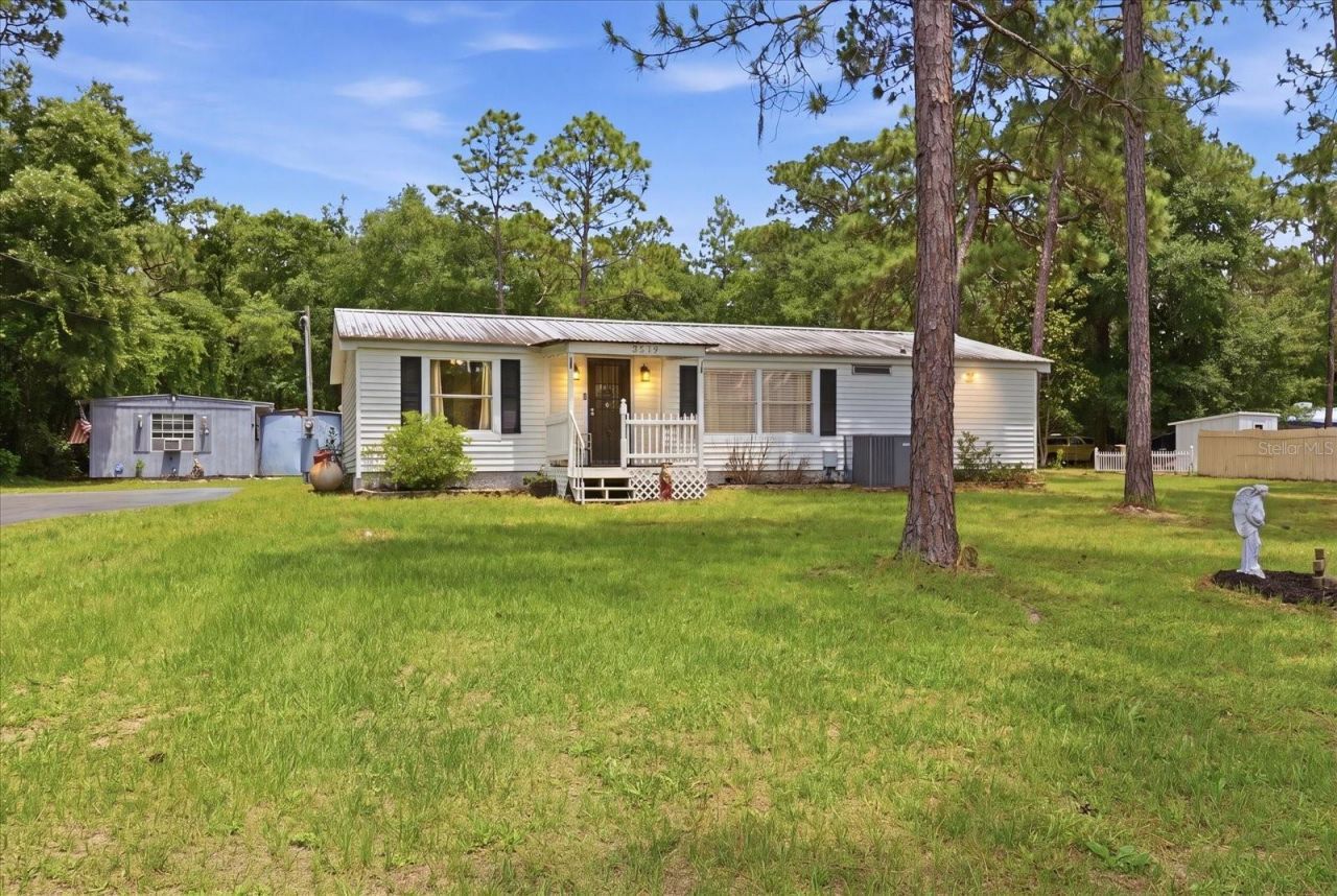 3279 S Aberdeen Terrace, Homosassa, FL 34448 Main Photo