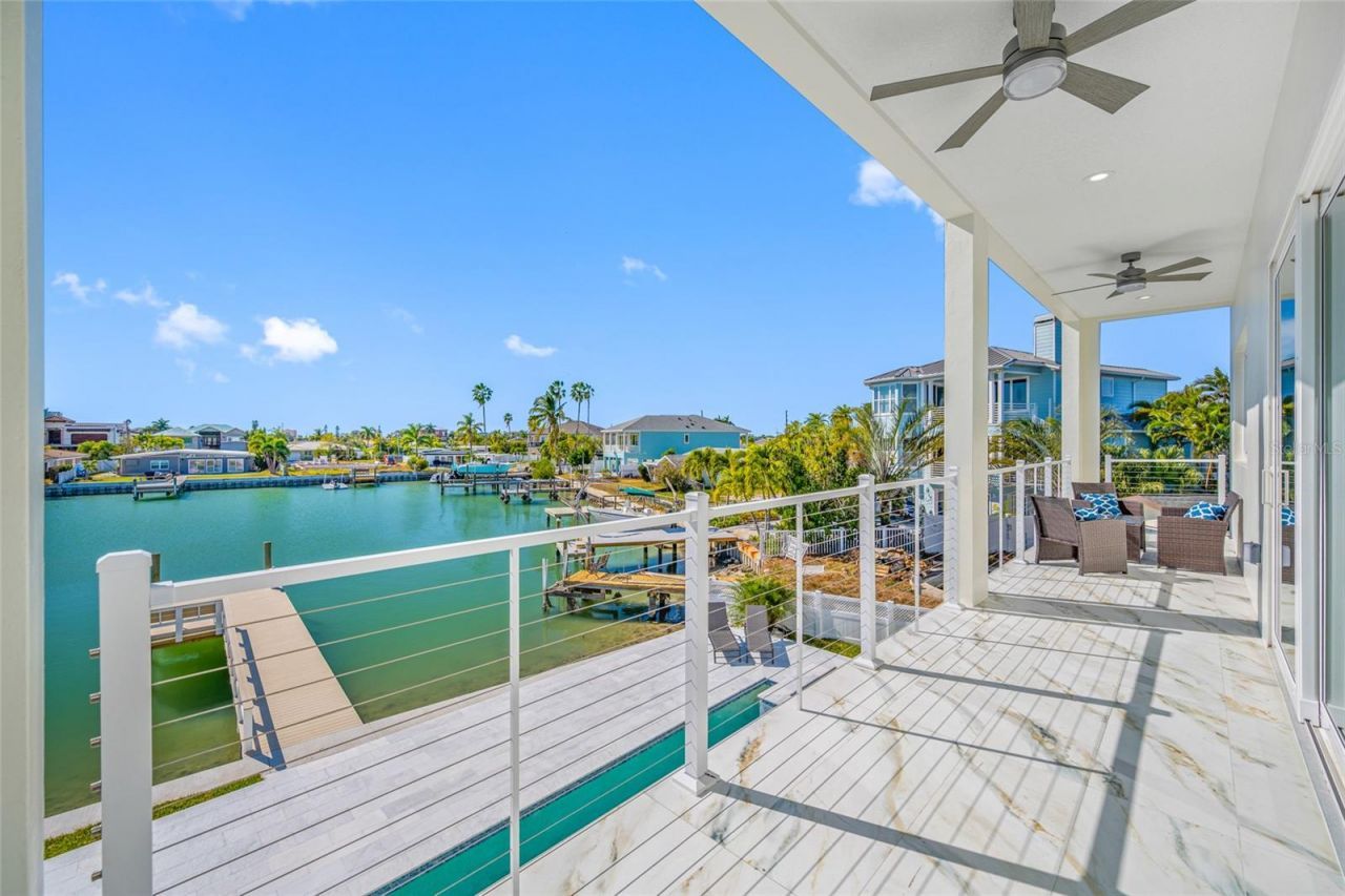 11460 7th Street E, Treasure Island, FL 33706 Photo