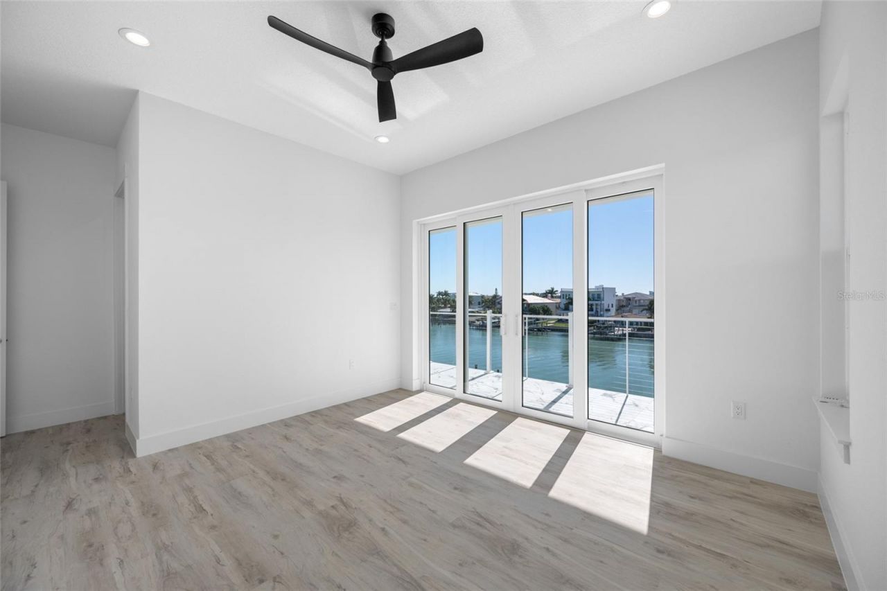 11460 7th Street E, Treasure Island, FL 33706 Photo