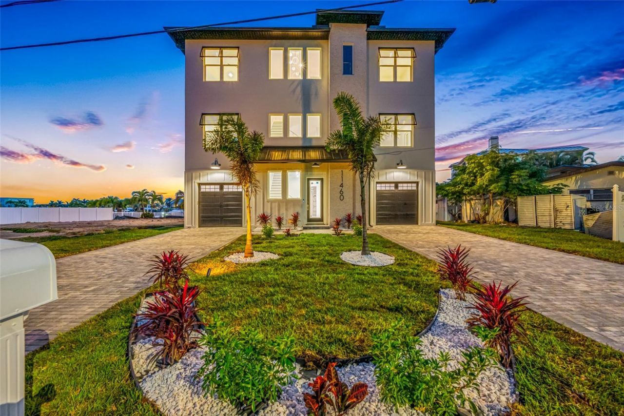 11460 7th Street E, Treasure Island, FL 33706 Photo