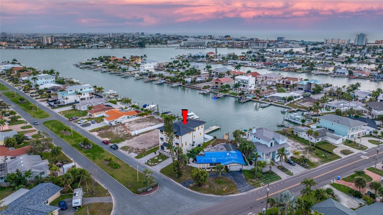 11460 7th Street E, Treasure Island, FL 33706 Photo
