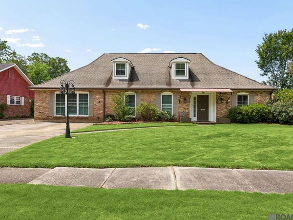 9772 Chateau Dr, Baton Rouge, LA 70815