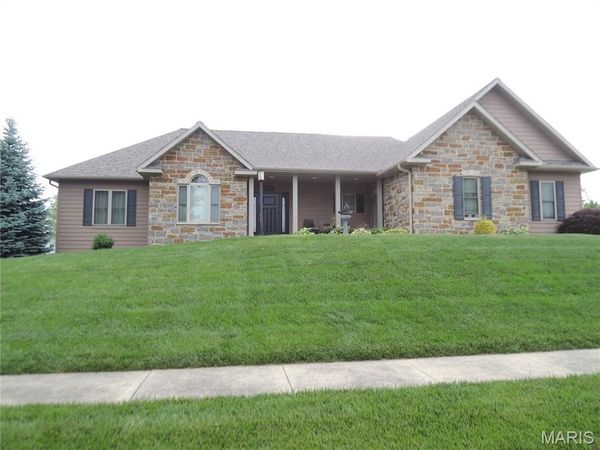 1021 Savannah Way , Greenville, IL 62246