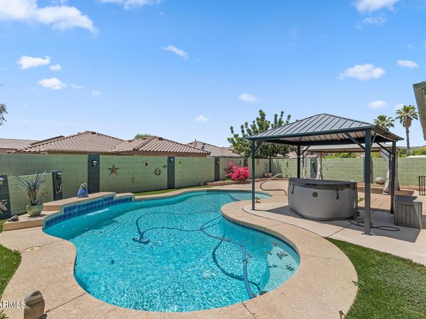 3207 W MOLLY Lane, Phoenix, AZ 85083