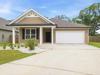 209 Camellia Dr Cantonment, FL 32533