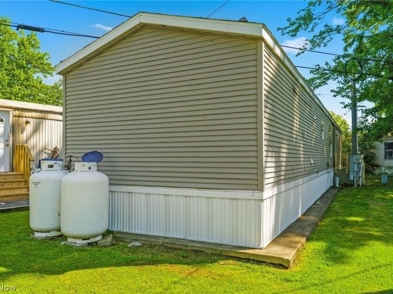 3354 Hilton Street NW, Unit 4, Massillon, OH 44646 Photo 3
