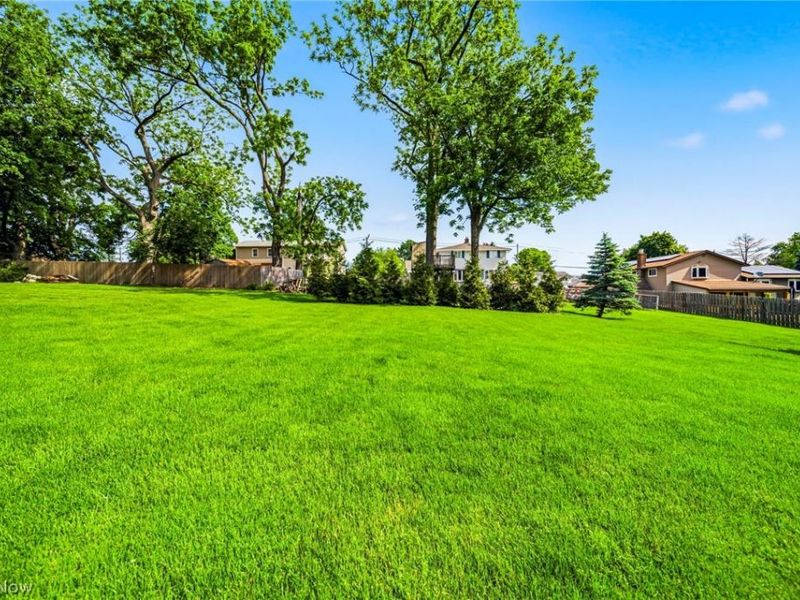 30190 Bonnie View Drive, Wickliffe, OH 44092 Photo 9
