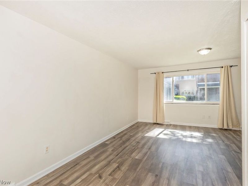 23673 Banbury Circle, Unit 13, Warrensville Heights, OH 44128 Photo 12