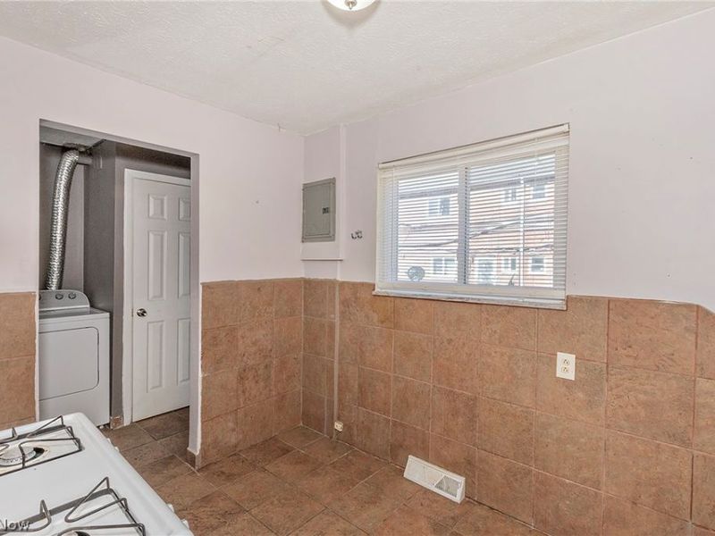 23673 Banbury Circle, Unit 13, Warrensville Heights, OH 44128 Photo 13