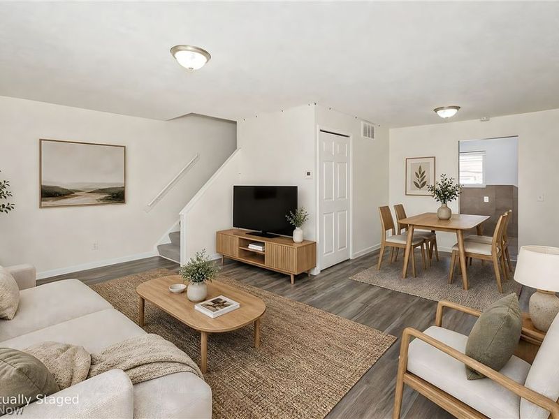 23673 Banbury Circle, Unit 13, Warrensville Heights, OH 44128 Photo 3