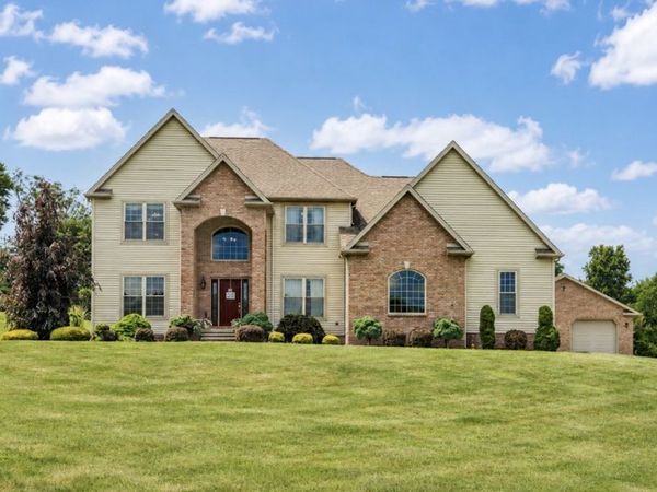 140 Skyview Drive , New Castle, PA 16102