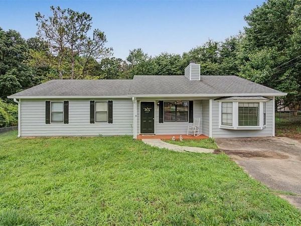 100 Willow Drive , Dallas, GA 30157