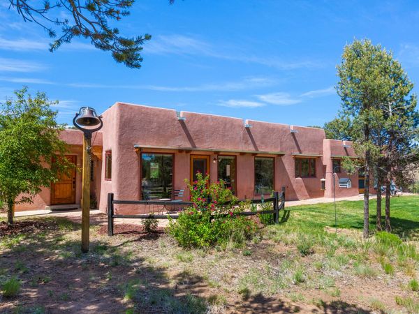 200 Sangre De Cristo Circle , Cedar Crest, NM 87008