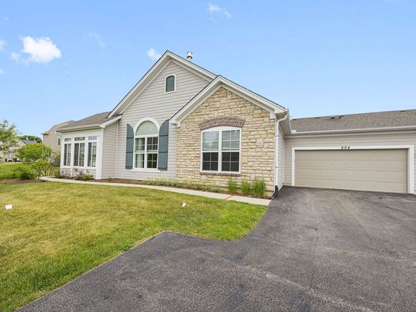 604 Handel Lane, Woodstock, IL 60098