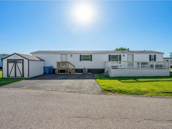 126 7th Avenue , Bartlett, IL 60103