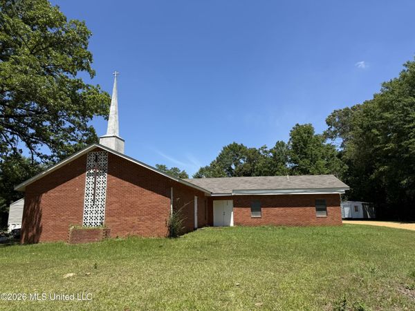 18175 Mississippi 28 , Hazlehurst, MS 39083
