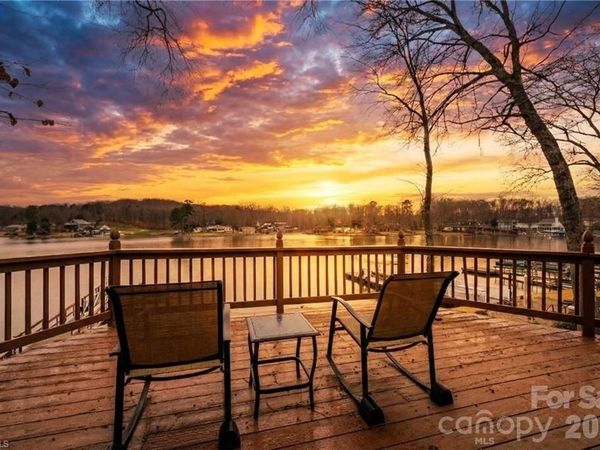 1250 Lake Drive , Unit 9, Lexington, NC 27292