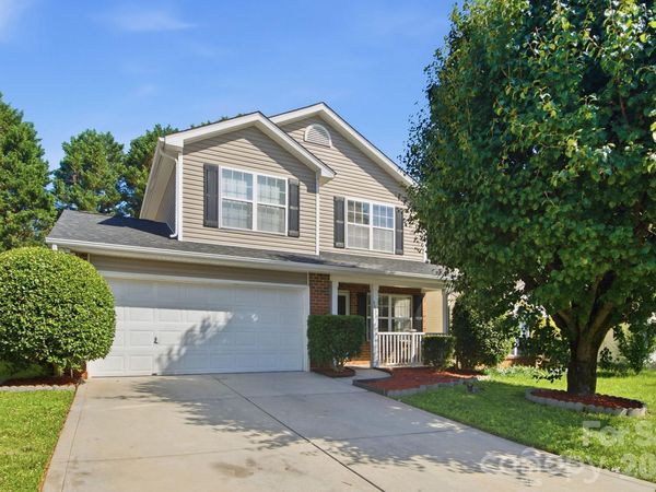 1135 Stonehenge Lane, Charlotte, NC 28216
